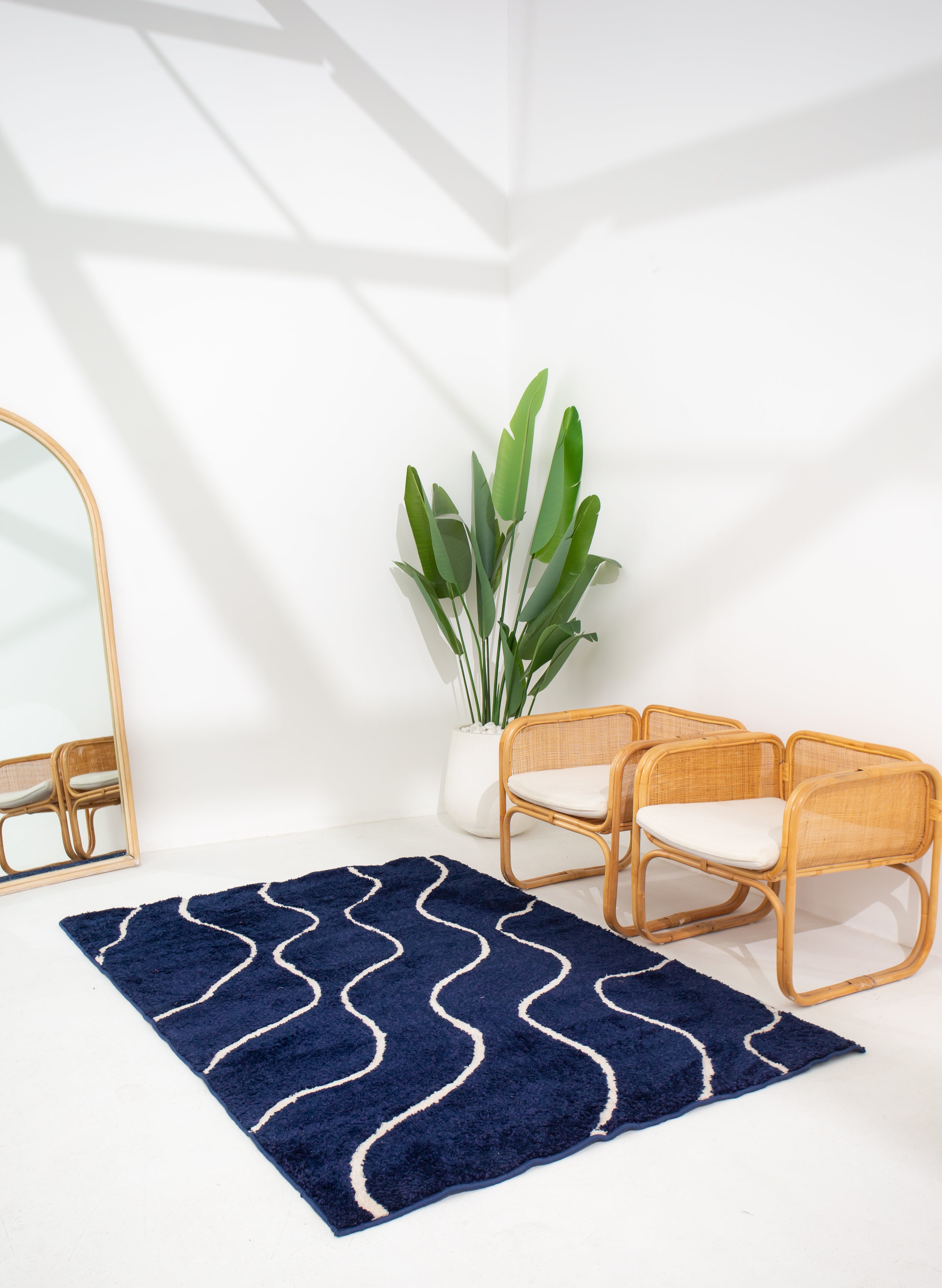 Plush Moroccan Patterned Rug - Microfiber -Navy Blue and White- Rectangle