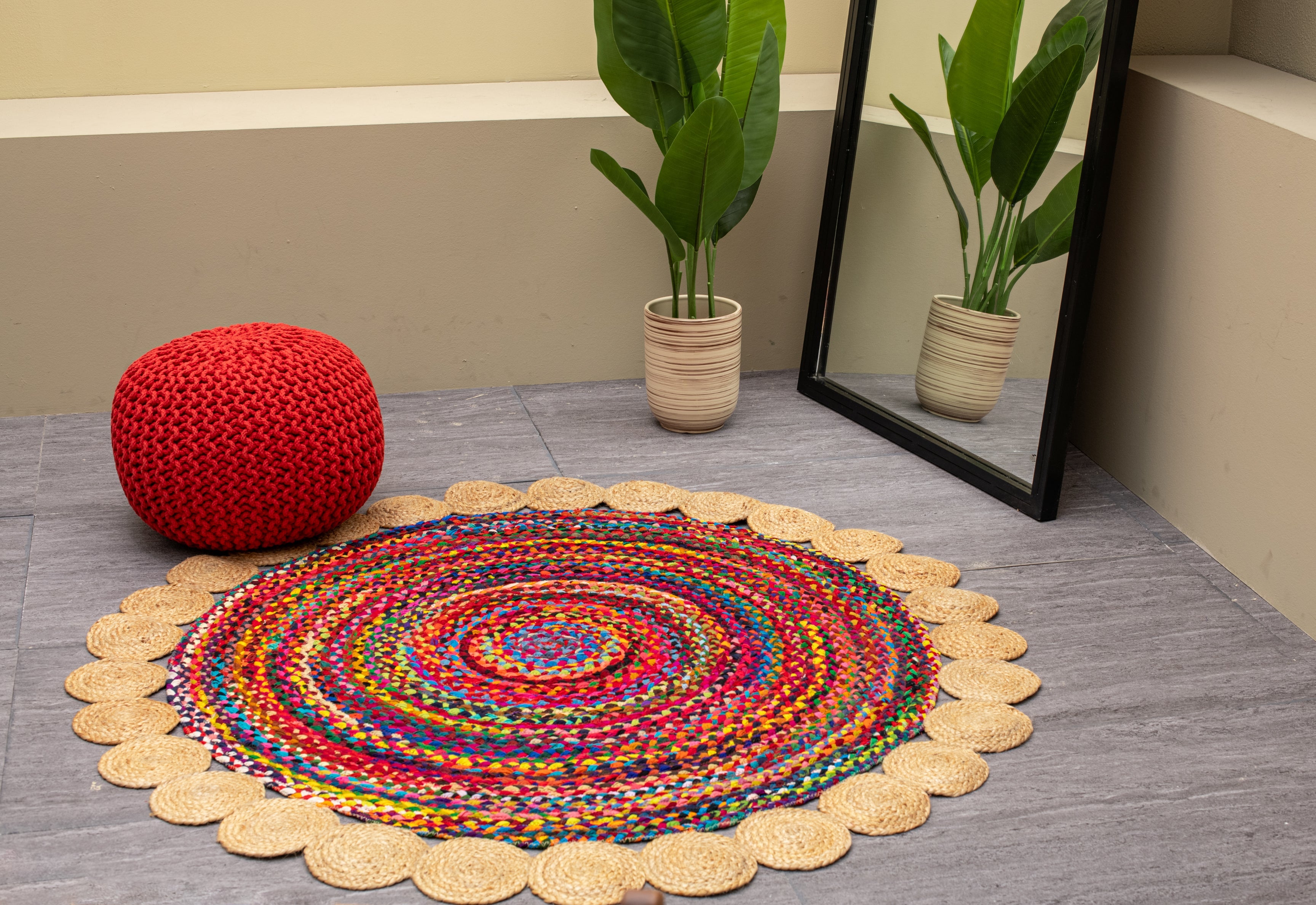 Blooming Floral Rug with Jute Circular Border - Jute and Chindi -Round