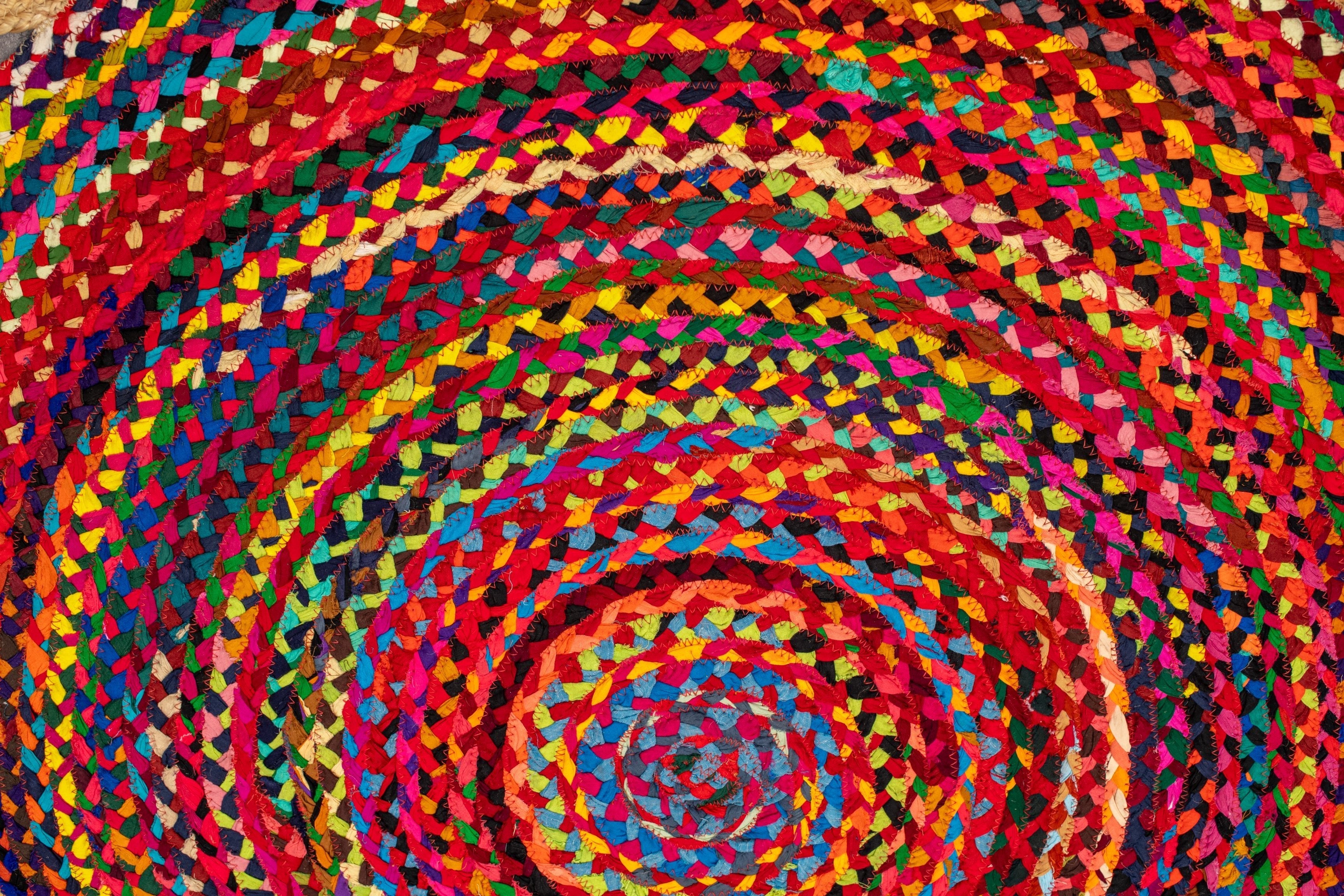 Blooming Floral Rug with Jute Circular Border - Jute and Chindi -Round