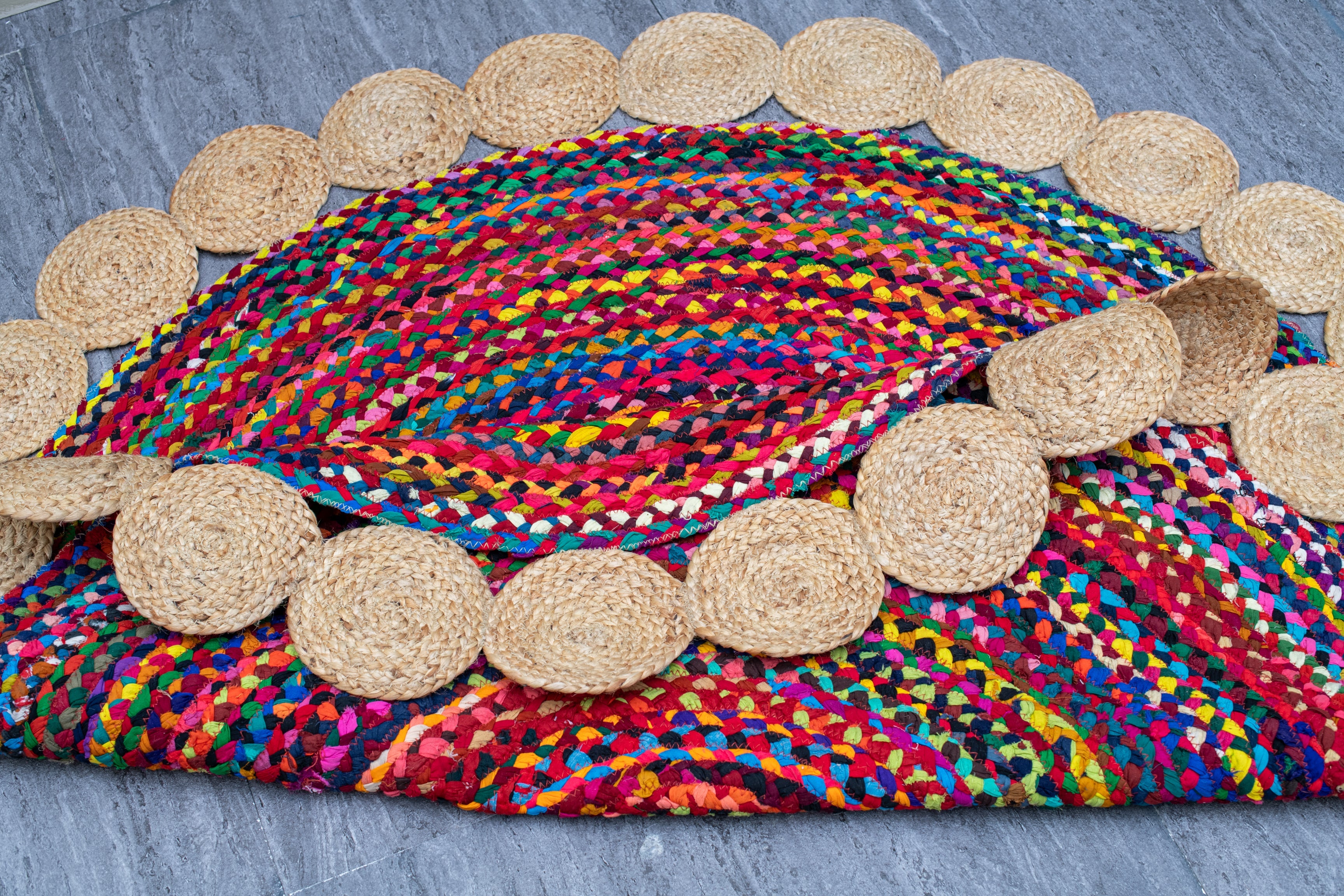 Blooming Floral Rug with Jute Circular Border - Jute and Chindi -Round