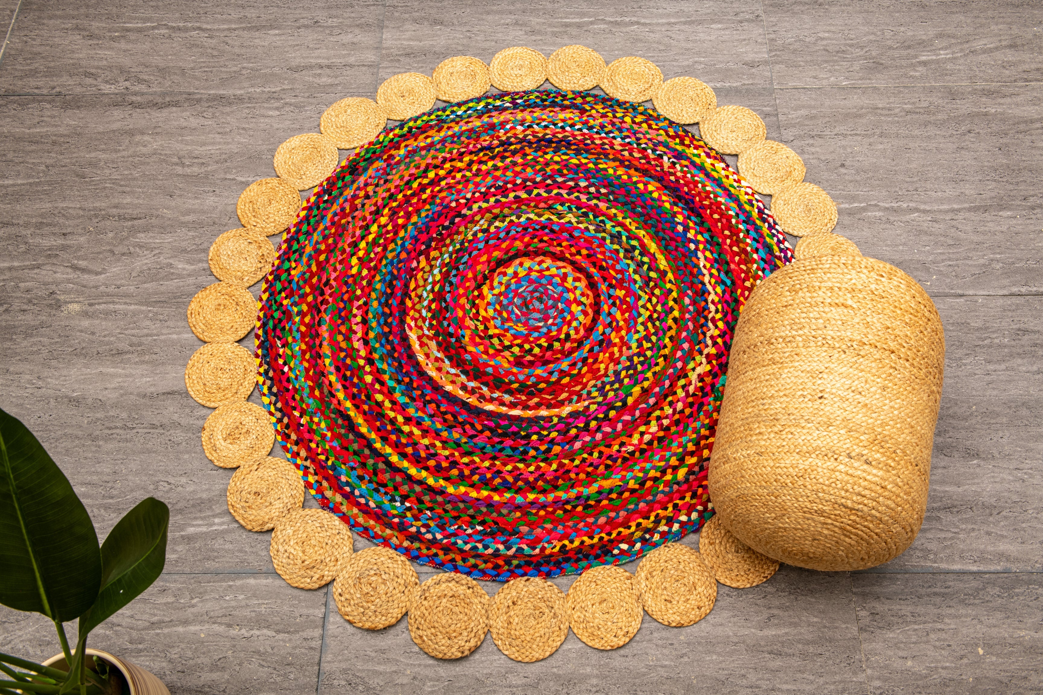 Blooming Floral Rug with Jute Circular Border - Jute and Chindi -Round