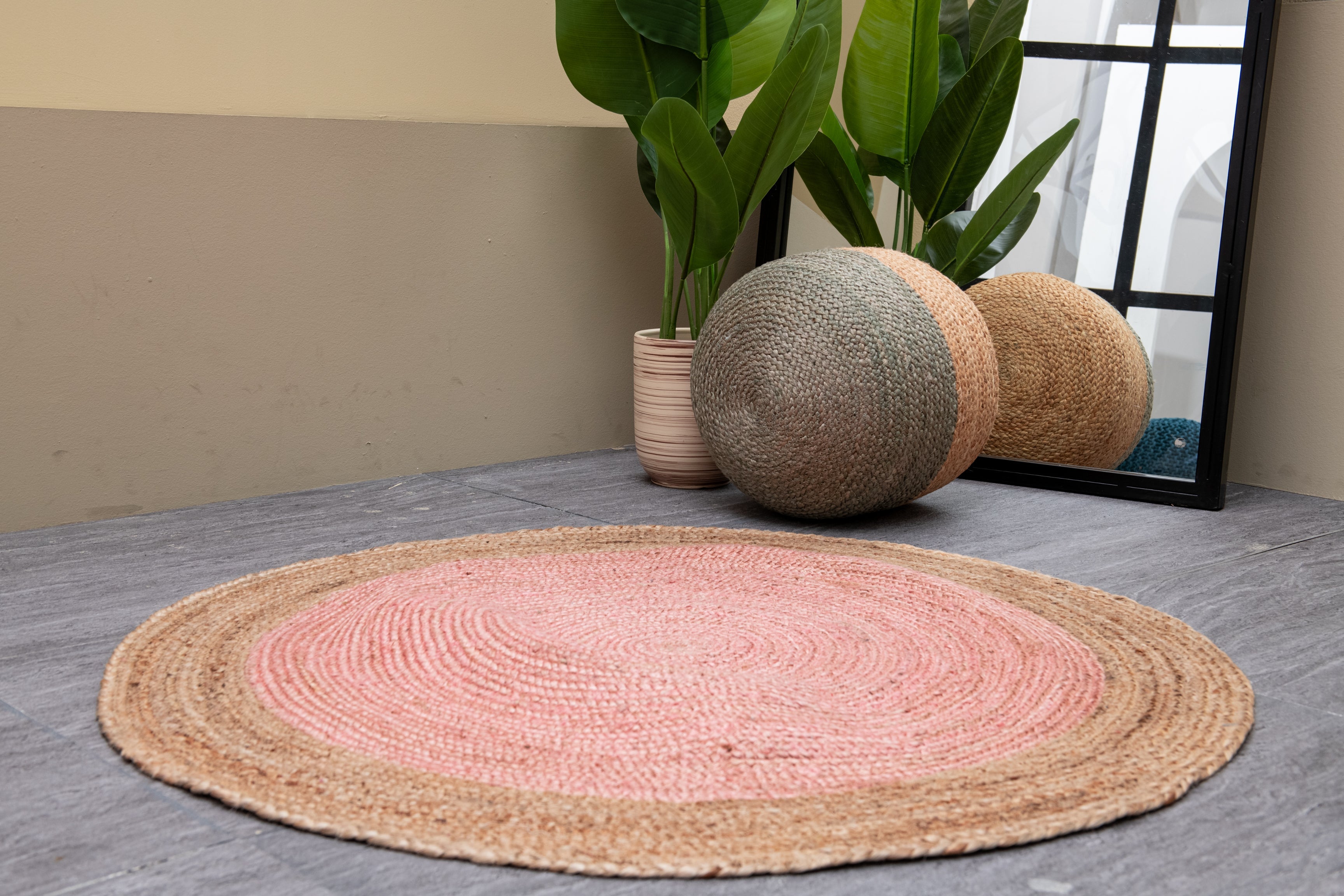 Handmade Braided Light Pink Rug - Jute -Round