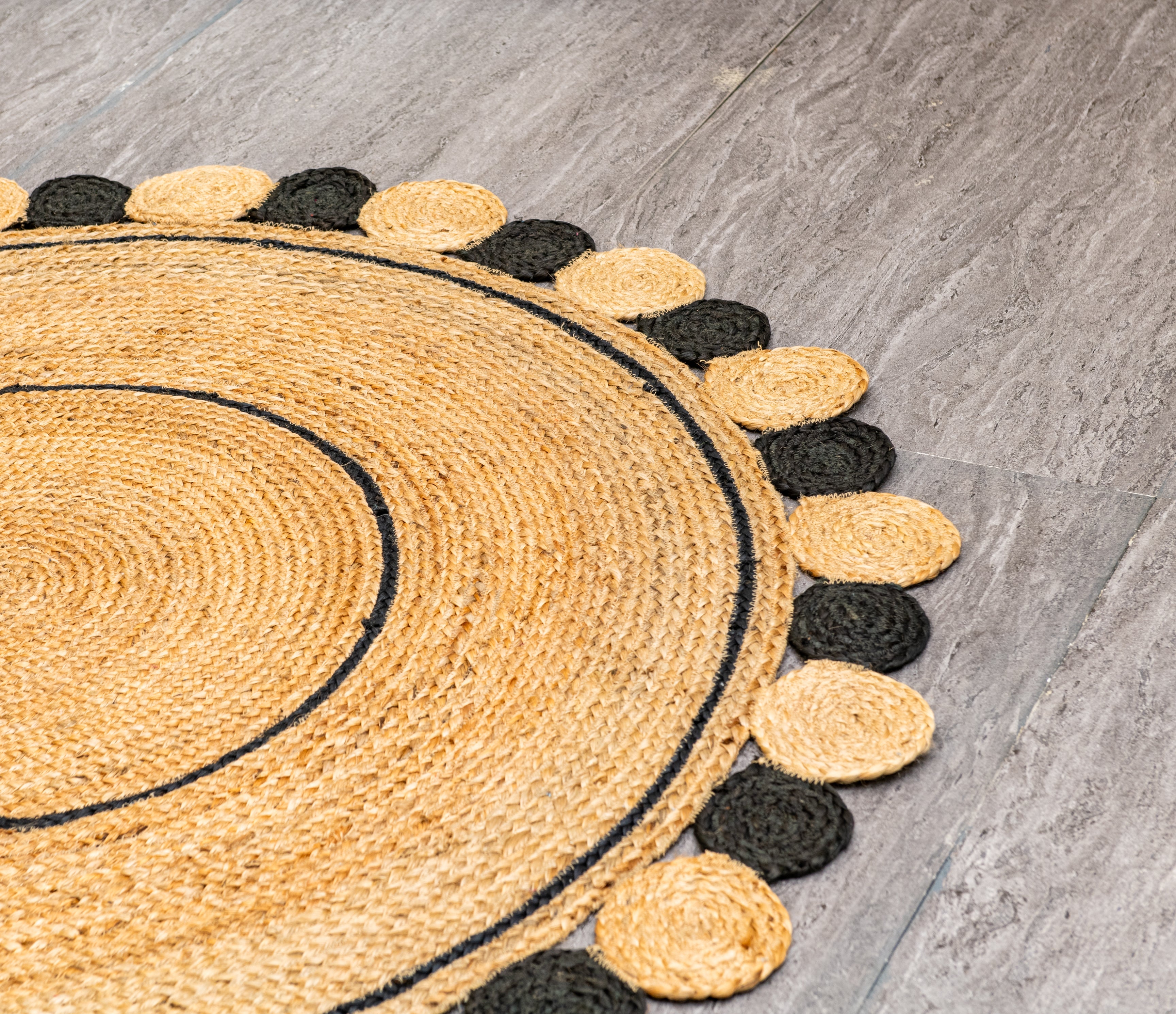 Eco-Chic Rug with Black Circular Border - Jute -Round