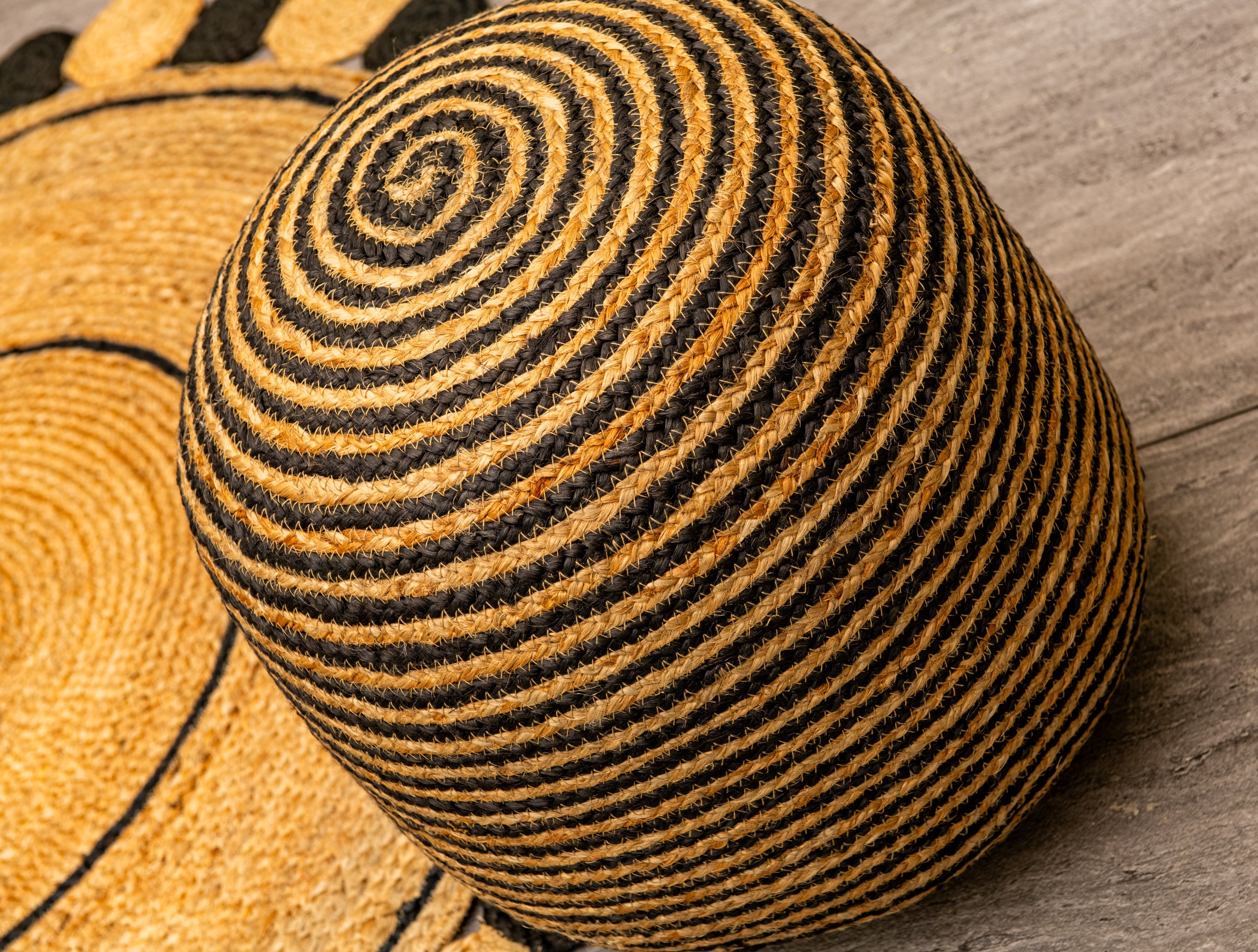 Braided Elegance Pouf - Natural Jute and Black
