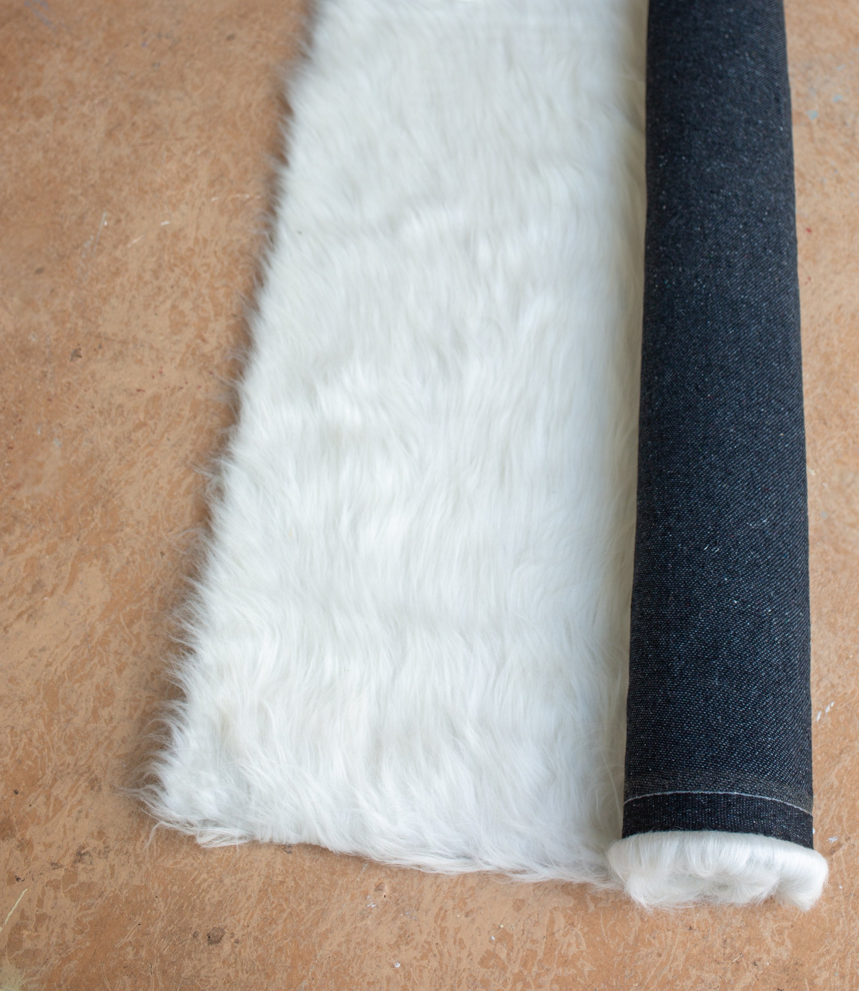 Sumptuous Fluffy Fur Carpet - Premium Long Fur - Snow White