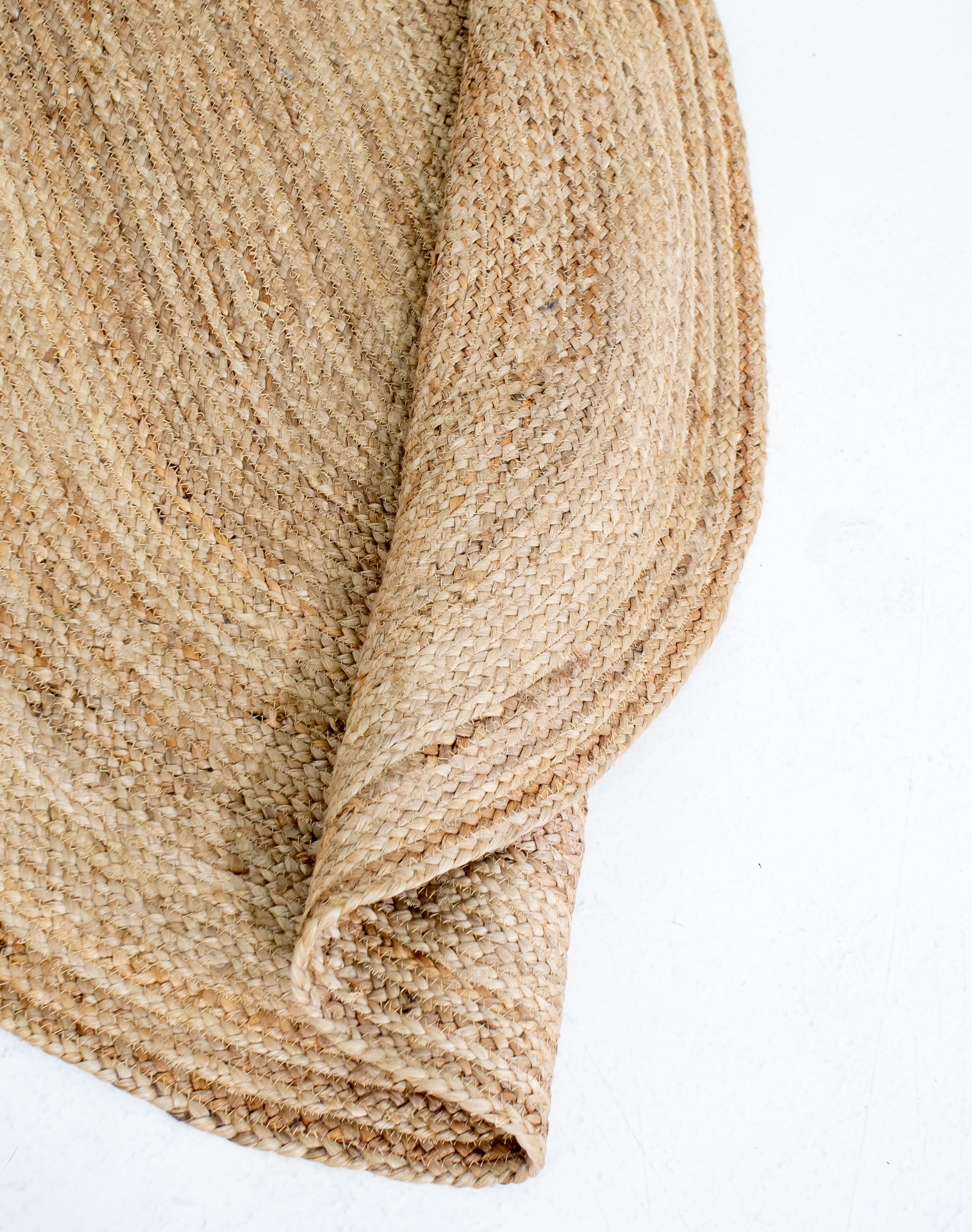 Exquisite Handwoven Braided Rug - Natural Jute - Oval