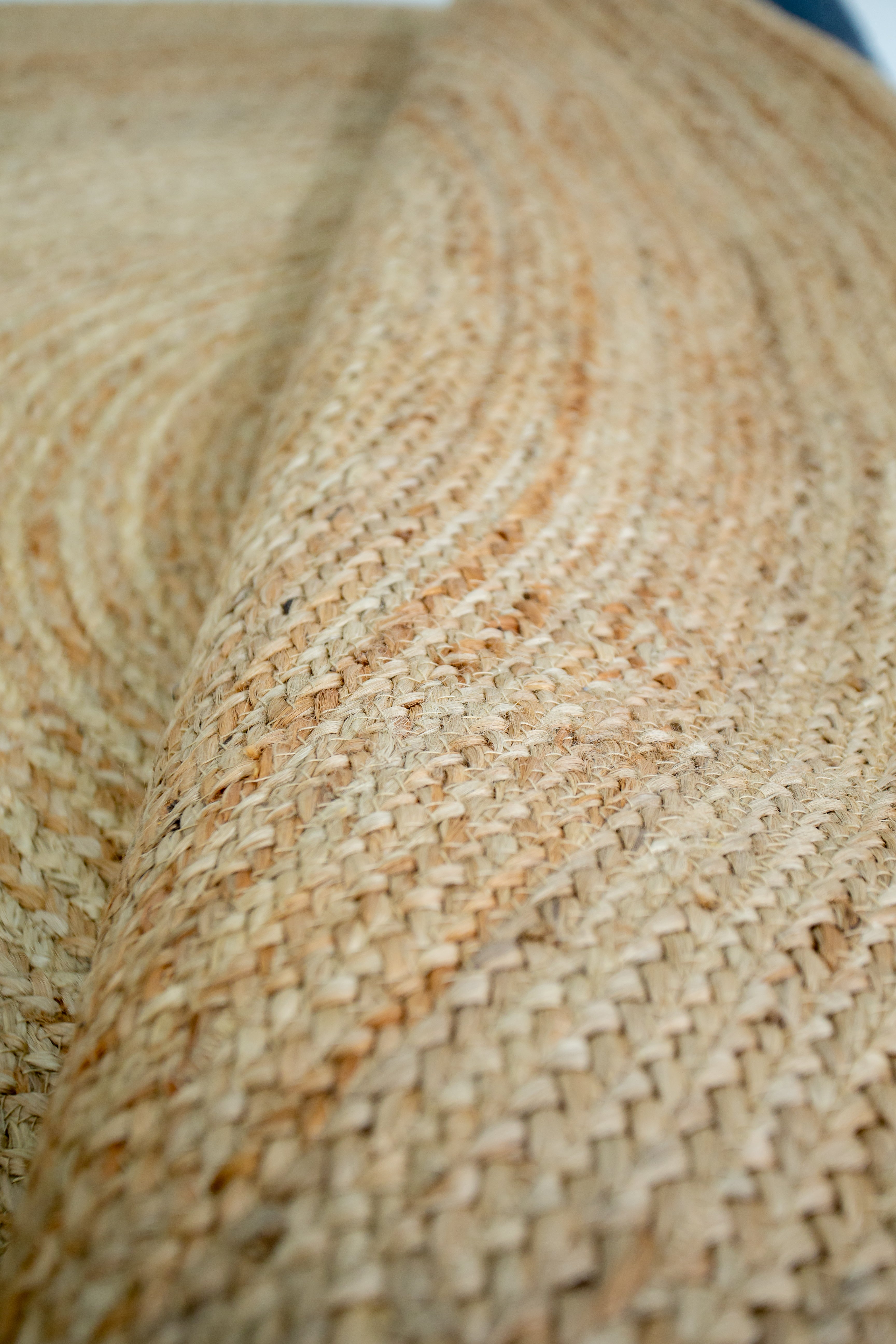 Exquisite Handwoven Braided Rug - Natural Jute - Round