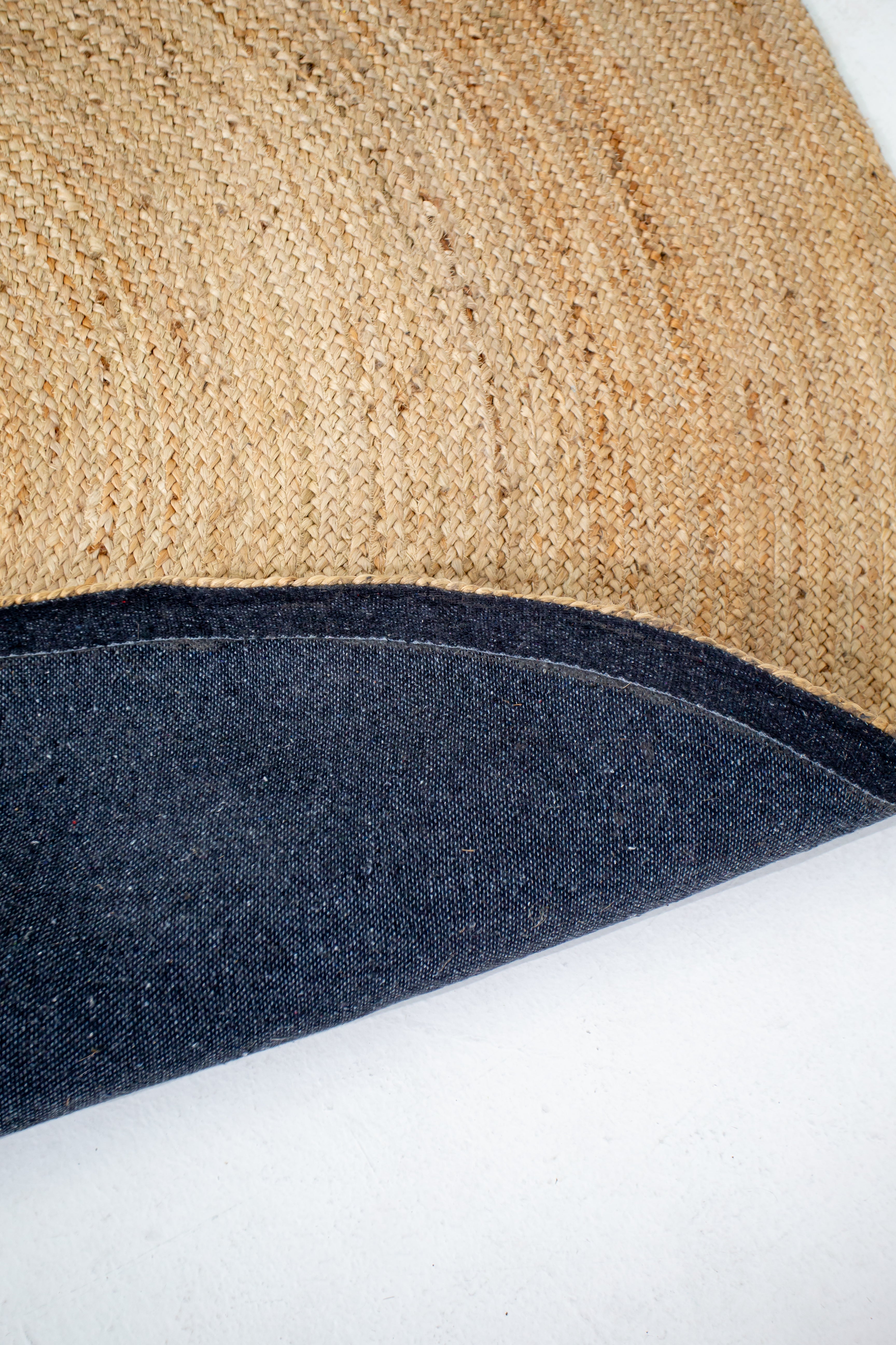 Exquisite Handwoven Braided Rug - Natural Jute - Round