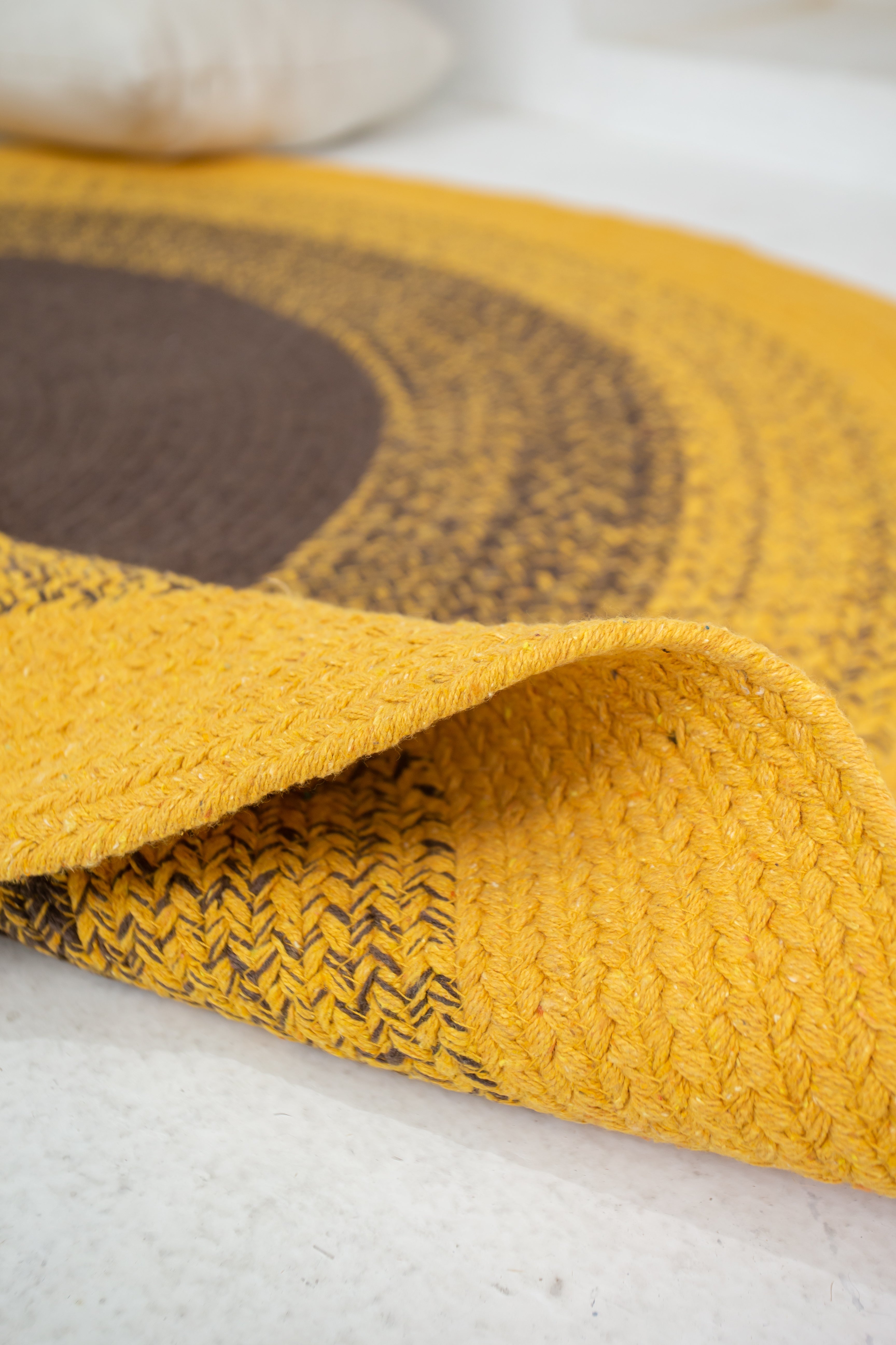 Handmade Braided Sunflower Rug - Cotton -Round