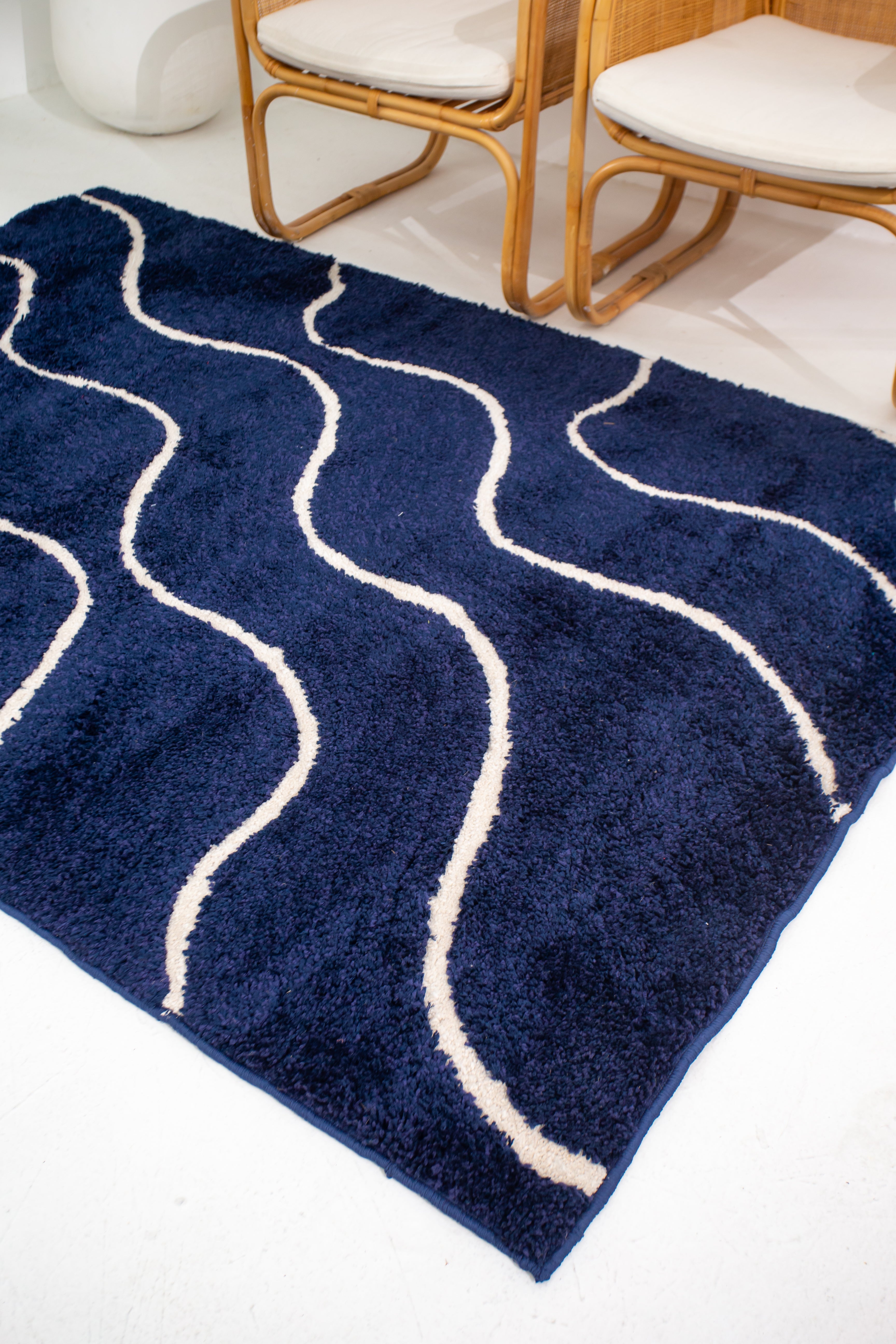Plush Moroccan Patterned Rug - Microfiber -Navy Blue and White- Rectangle