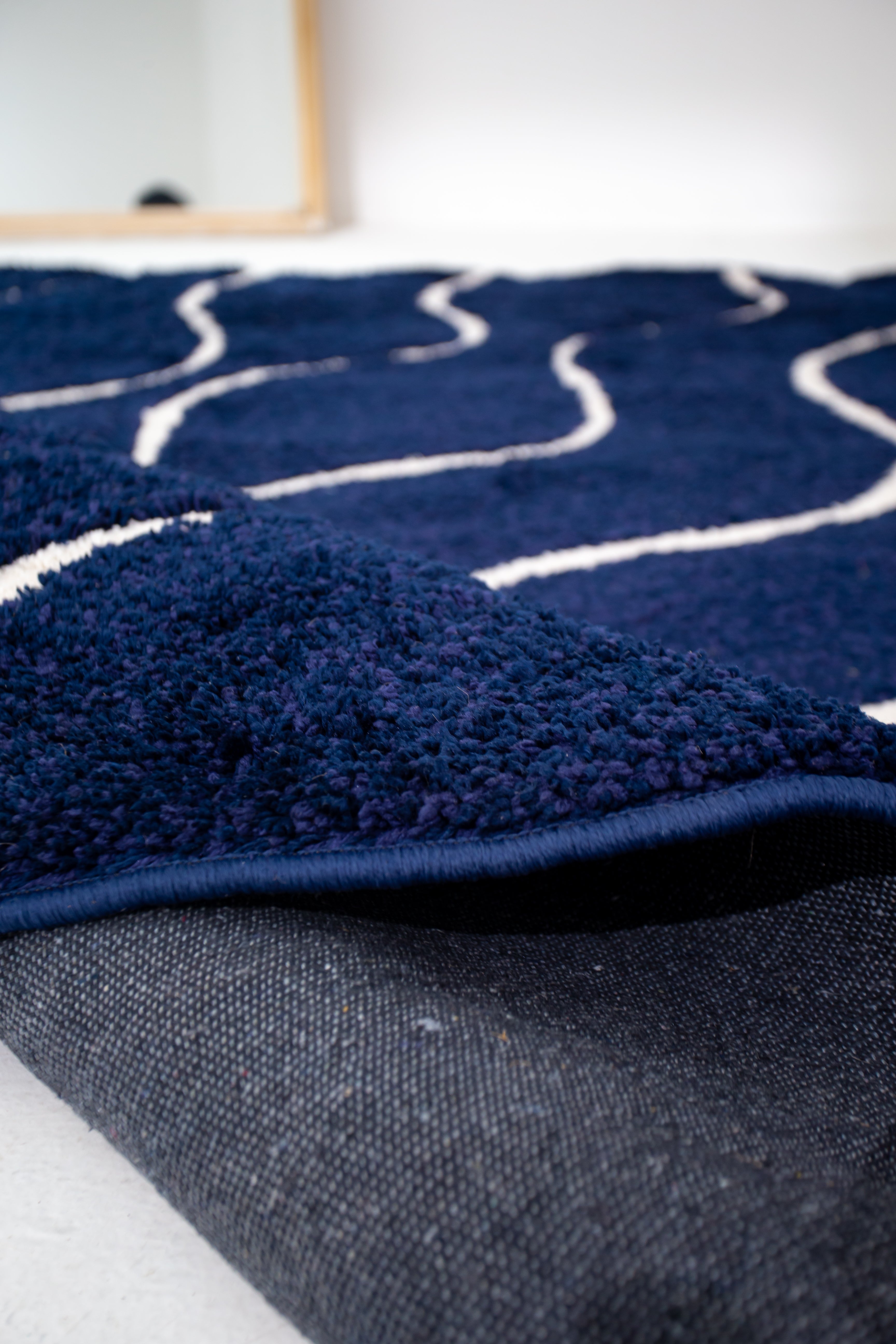 Plush Moroccan Patterned Rug - Microfiber -Navy Blue and White- Rectangle